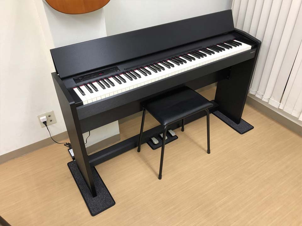 Hình ảnh chi tiết ROLAND F-120 B góc chụp 2