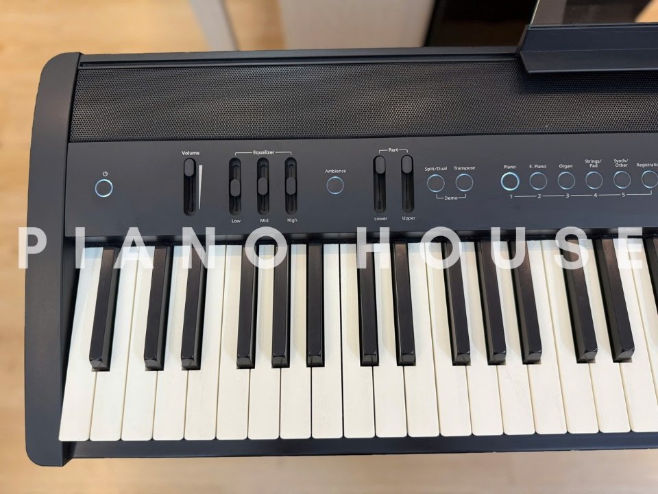 Cận cảnh Roland FP-60X BK (USED) tại Piano House