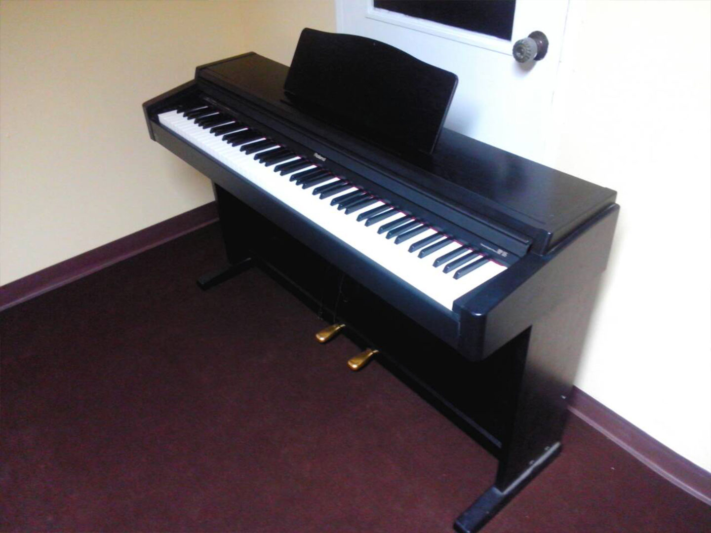 Bán Đàn Piano ROLAND HP 145 RẺ NHẤT HCM Sale 10 PIANO HOUSE