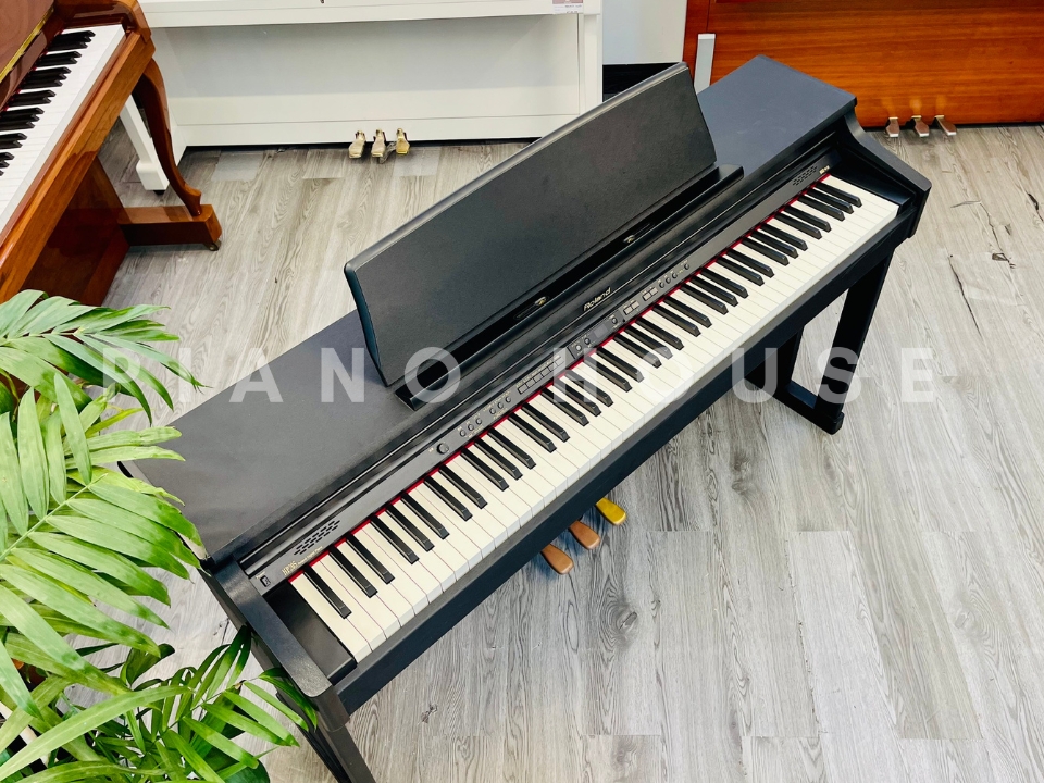 Roland HP205 デジタルピアノ 椅子付き