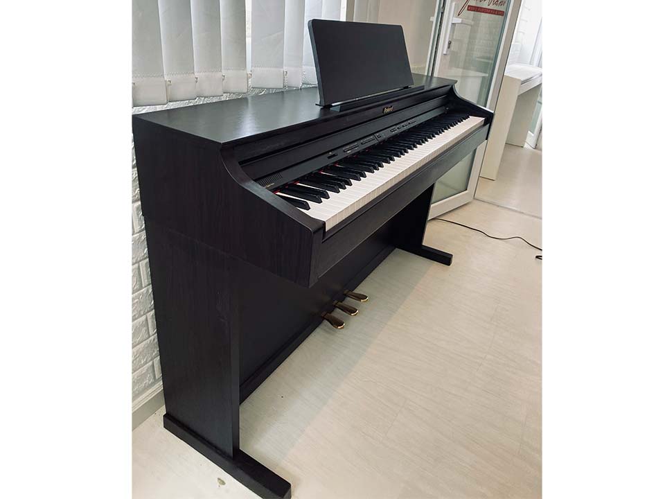 ROLAND HP-302 RW - Ảnh thực tế 3