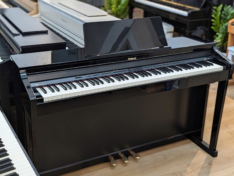 ROLAND HP-503 PE - Đánh giá chi tiết tại Piano House