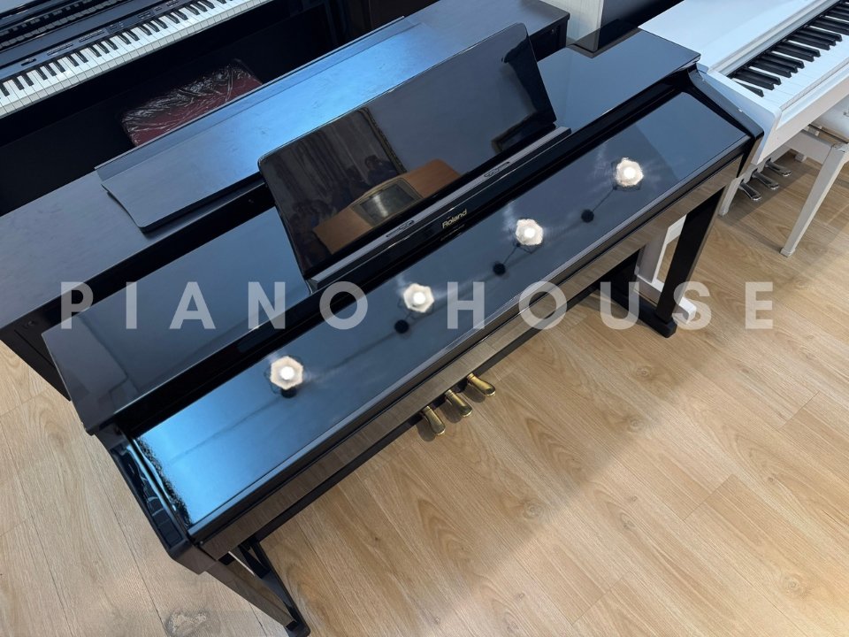 Cận cảnh ROLAND HP-503 PE tại Piano House