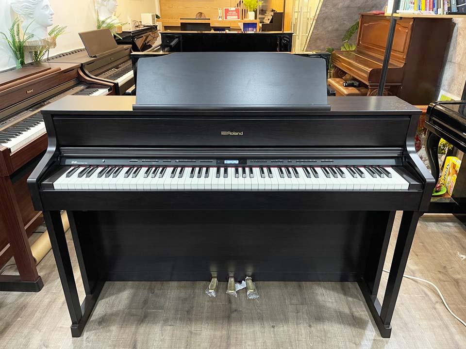 Hình ảnh chi tiết ROLAND HP-605 CBS góc chụp 2