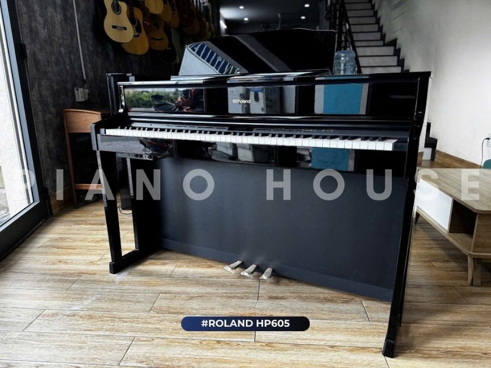 ROLAND HP-605 PE - Đánh giá chi tiết tại Piano House