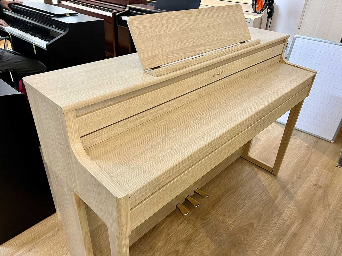 ROLAND HP-704 LO - Ảnh thực tế 8