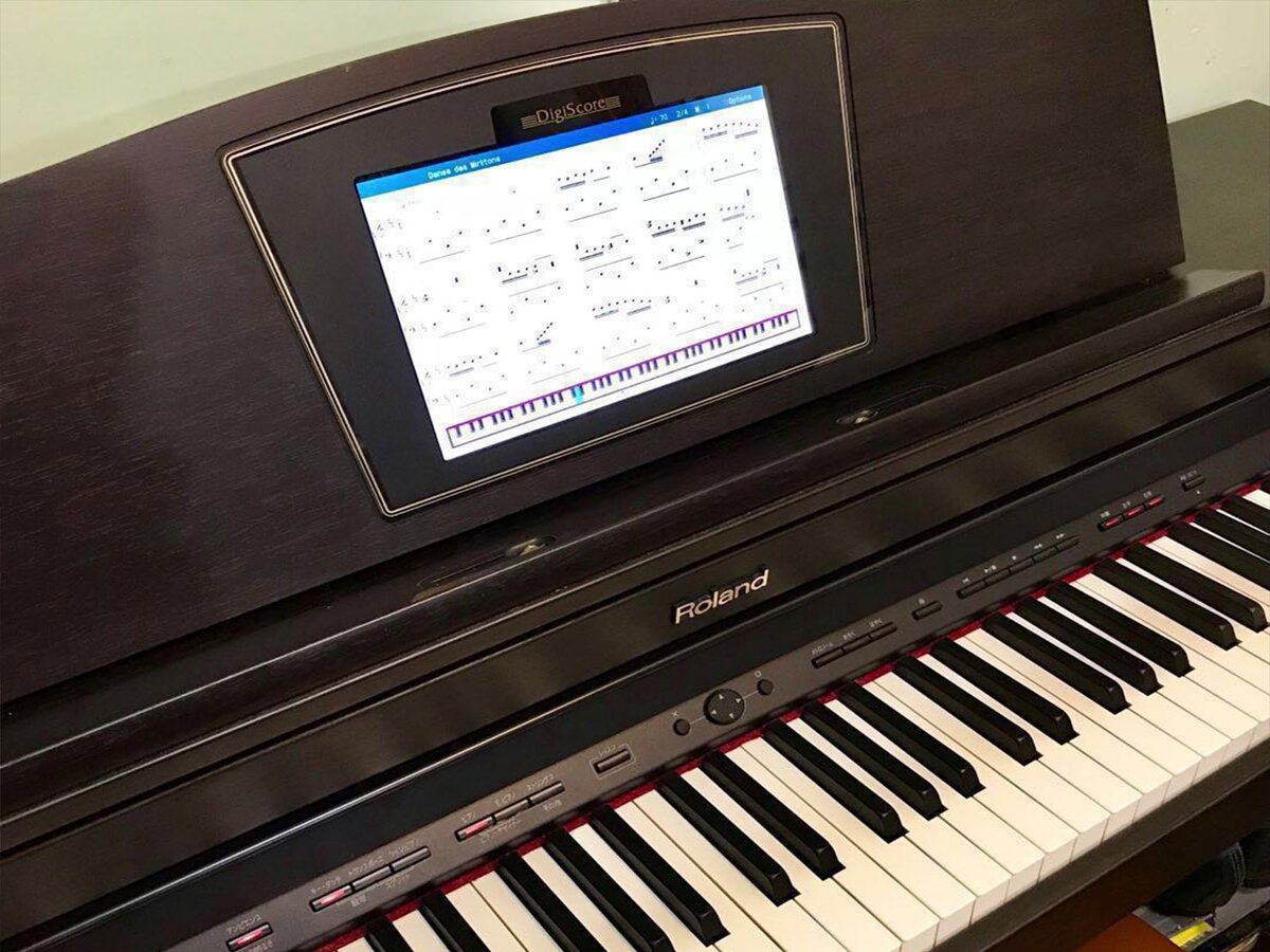 ROLAND HPi-50e RW - Góc nhìn thực tế 6