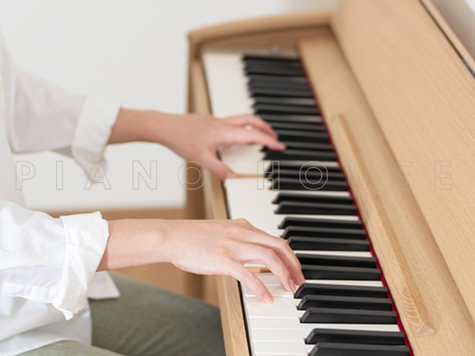 Cận cảnh ROLAND Kiyola KF-20 KO Pure Oak tại Piano House
