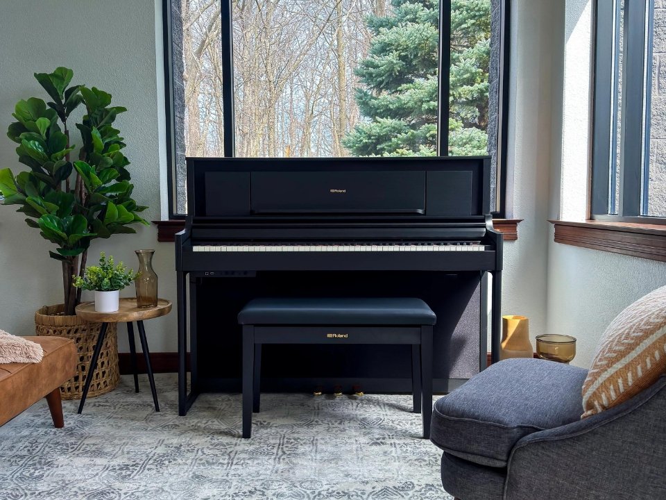 Hình ảnh chi tiết ROLAND LX-706 CB góc chụp 2