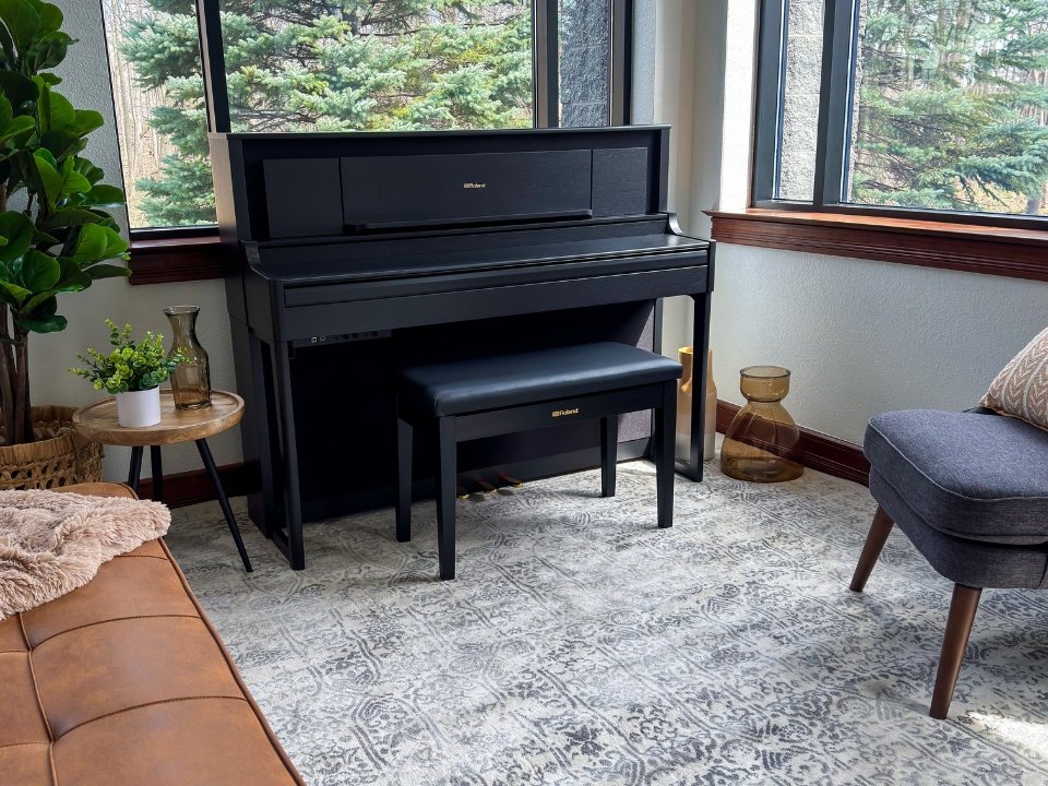 ROLAND LX-706 CB - Ảnh thực tế 3