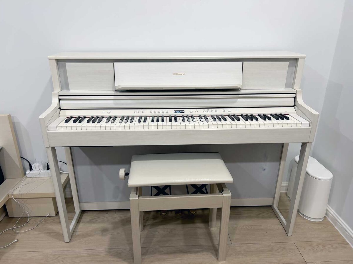 ROLAND LX-705 GP SR - Ảnh thực tế 3