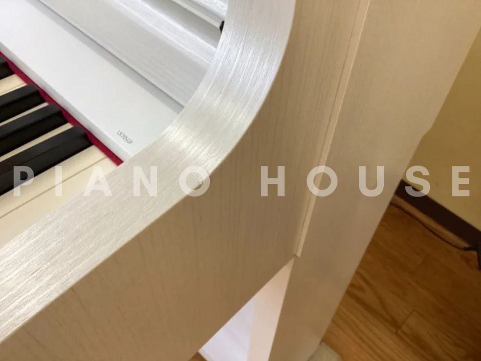 ROLAND LX-705 GP SR (New) - Góc nhìn thực tế 6