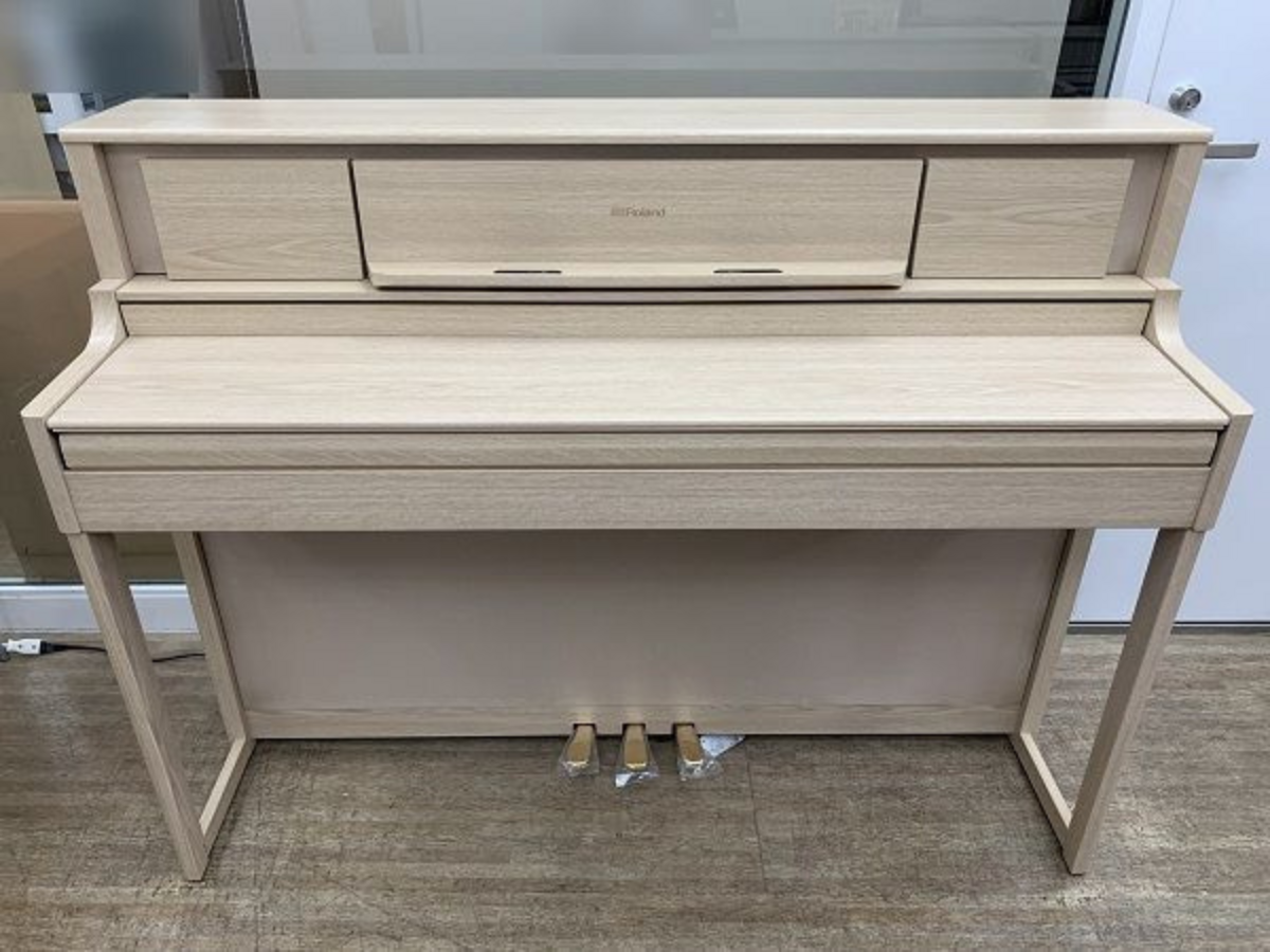 ROLAND LX-705 LA (USED) - Góc nhìn thực tế 6