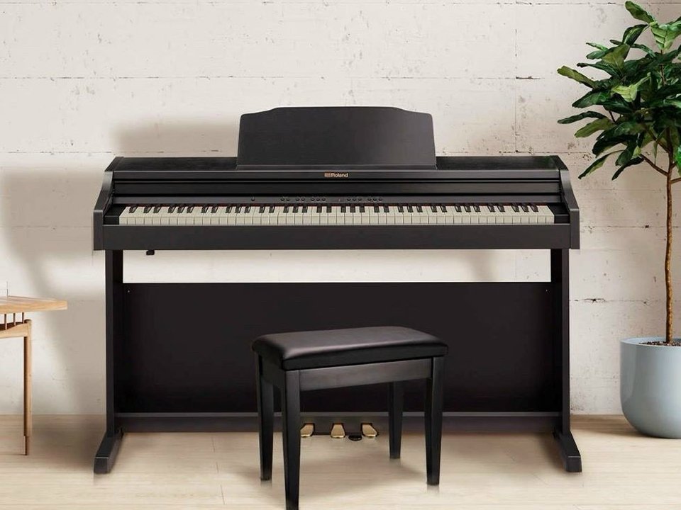 ROLAND RP-501R - Đánh giá chi tiết tại Piano House