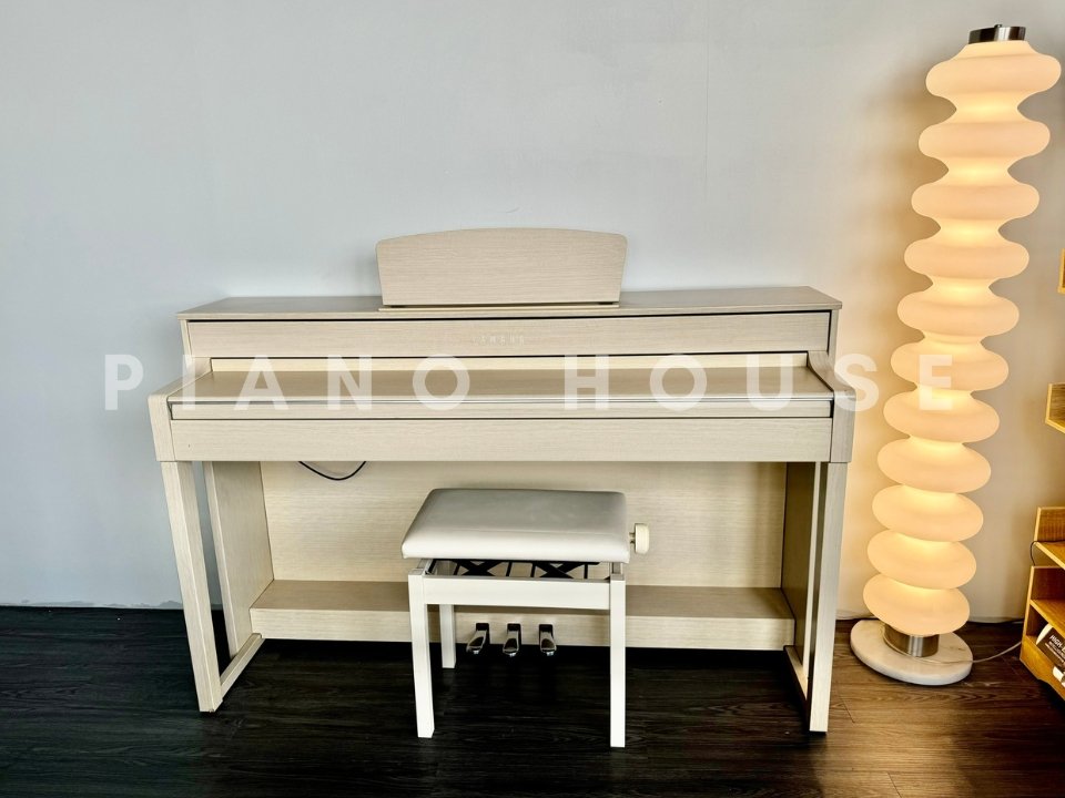 YAMAHA CLP-535 WA - Góc nhìn thực tế 6