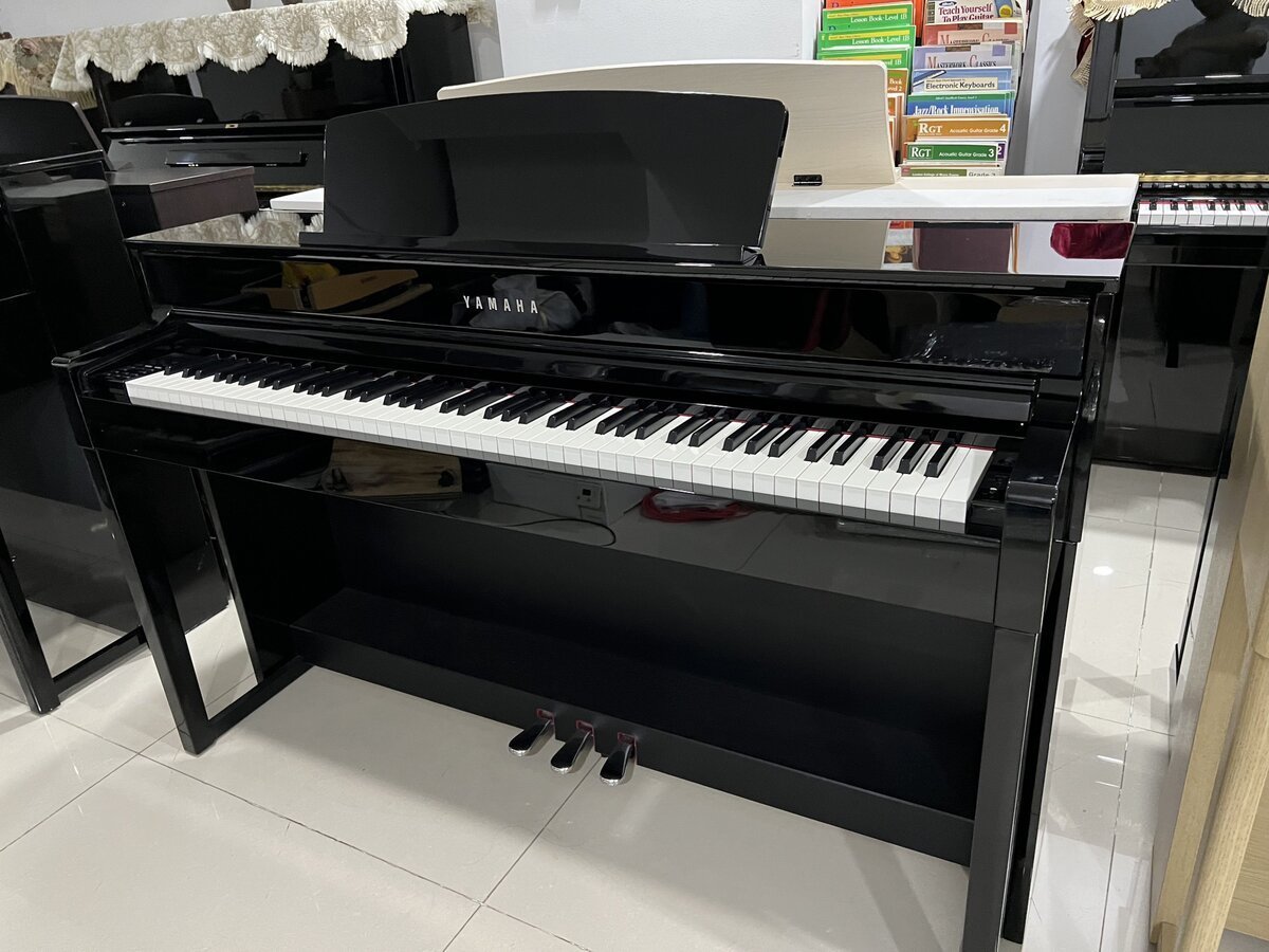 YAMAHA CLP-575 PE - Ảnh thực tế 3