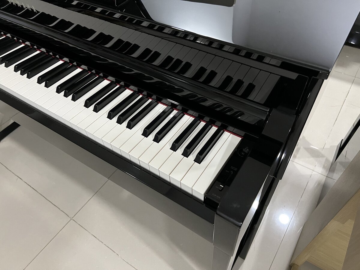 Chi tiết đàn YAMAHA CLP-575 PE - Hình 4