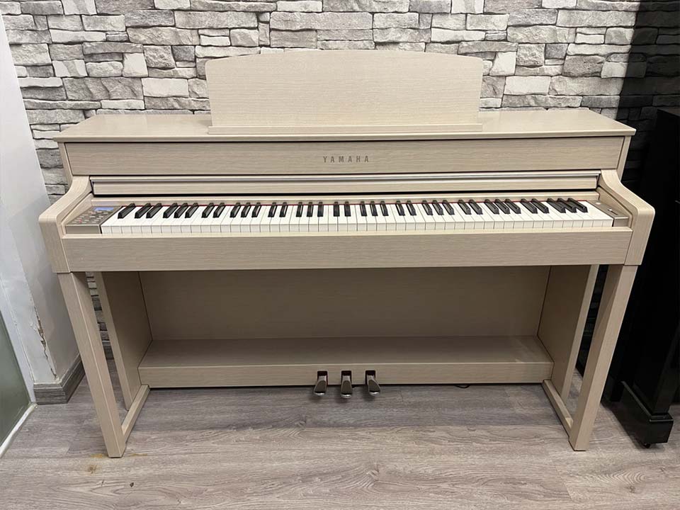 Đàn Piano YAMAHA CLP-545 WA | Màu Kem | PIANO HOUSE