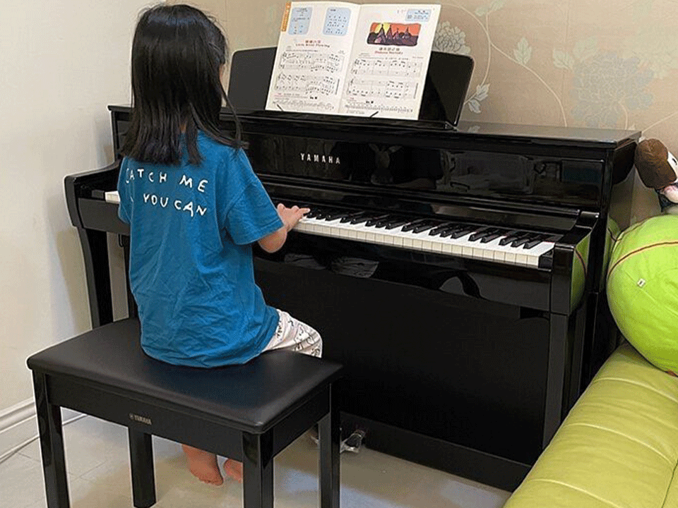 YAMAHA CLP-775 PE - Ảnh thực tế 3