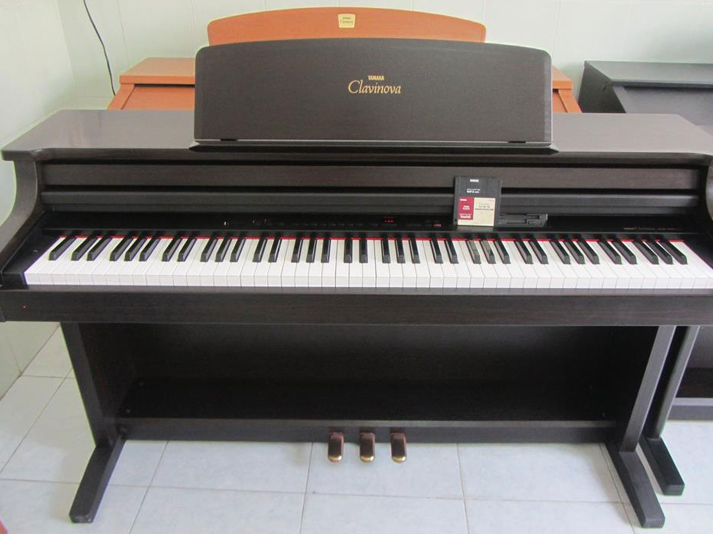 Yamaha on sale clp 156