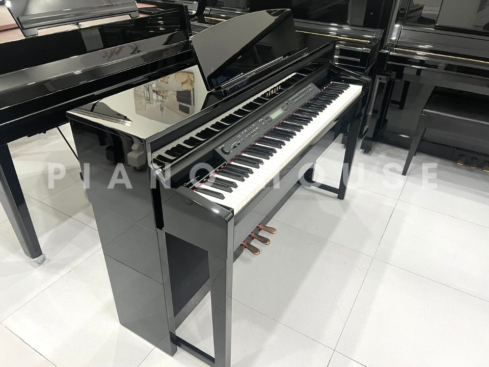 Hệ thống loa và cổng kết nối phía sau đàn YAMAHA CLP-480 PE