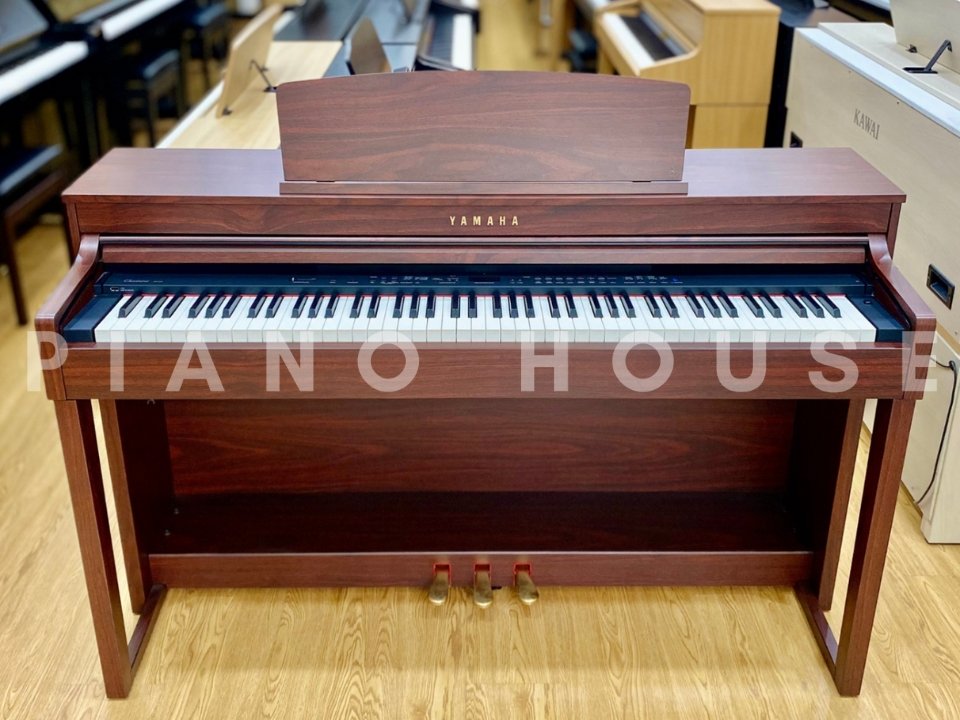 Hình ảnh chi tiết YAMAHA CLP-440 M góc chụp 2