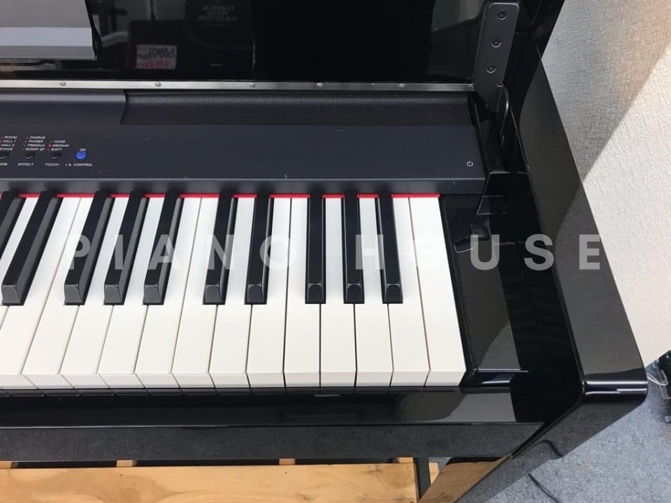 Giao diện điều khiển và tính năng kết nối USB trên YAMAHA CLP-S408 PE