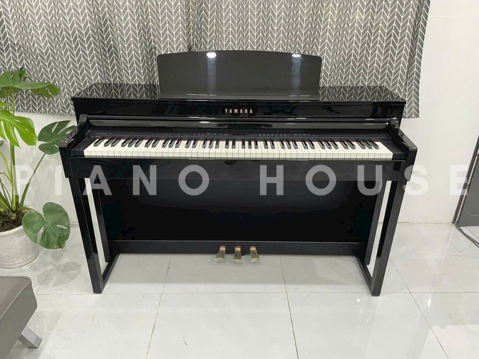 Chi tiết bàn phím gỗ YAMAHA CLP-470 PE