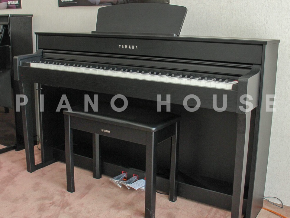 YAMAHA CLP-635 B - Ảnh thực tế 3