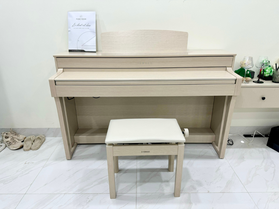 Hình ảnh chi tiết YAMAHA CLP-645 WA góc chụp 2