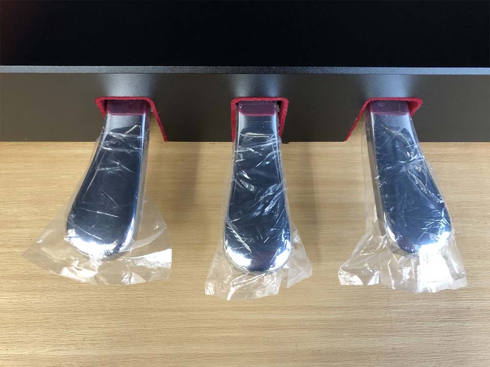 YAMAHA CLP-645 PE - Góc nhìn thực tế 6