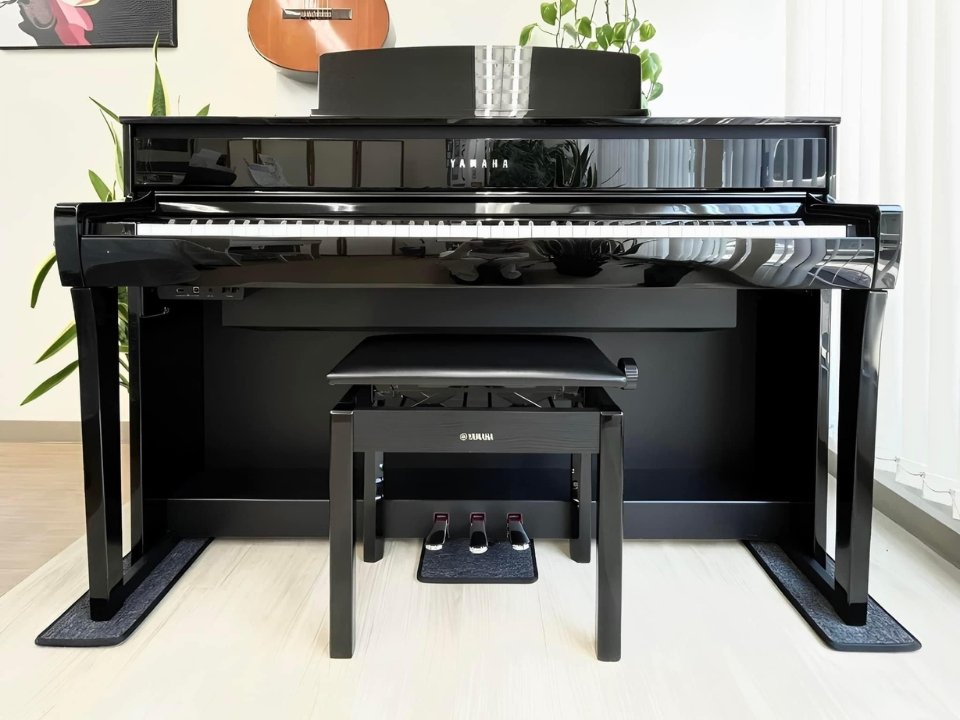 Hình ảnh chi tiết YAMAHA CLP-675 PE góc chụp 2