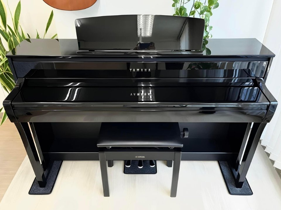 YAMAHA CLP-675 PE - Ảnh thực tế 3