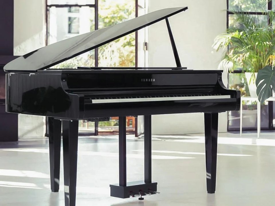 Hình ảnh chi tiết YAMAHA CLP-765GP PE góc chụp 2