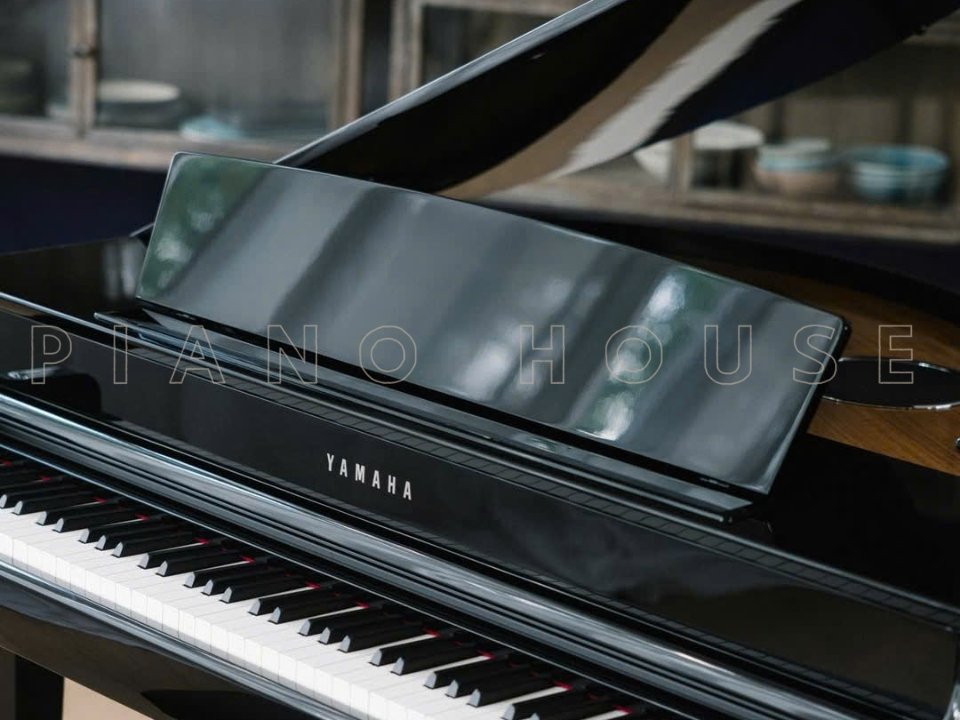 Hình ảnh chi tiết YAMAHA CLP-895GP PE góc chụp 2