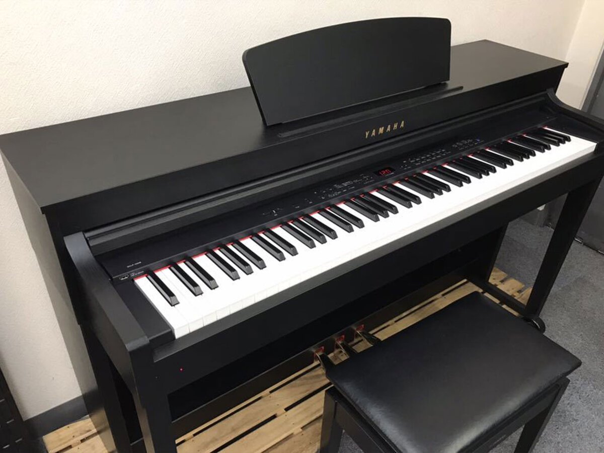 Đàn piano điện YAMAHA SCLP-430 góc nghiêng, màu Black Walnut