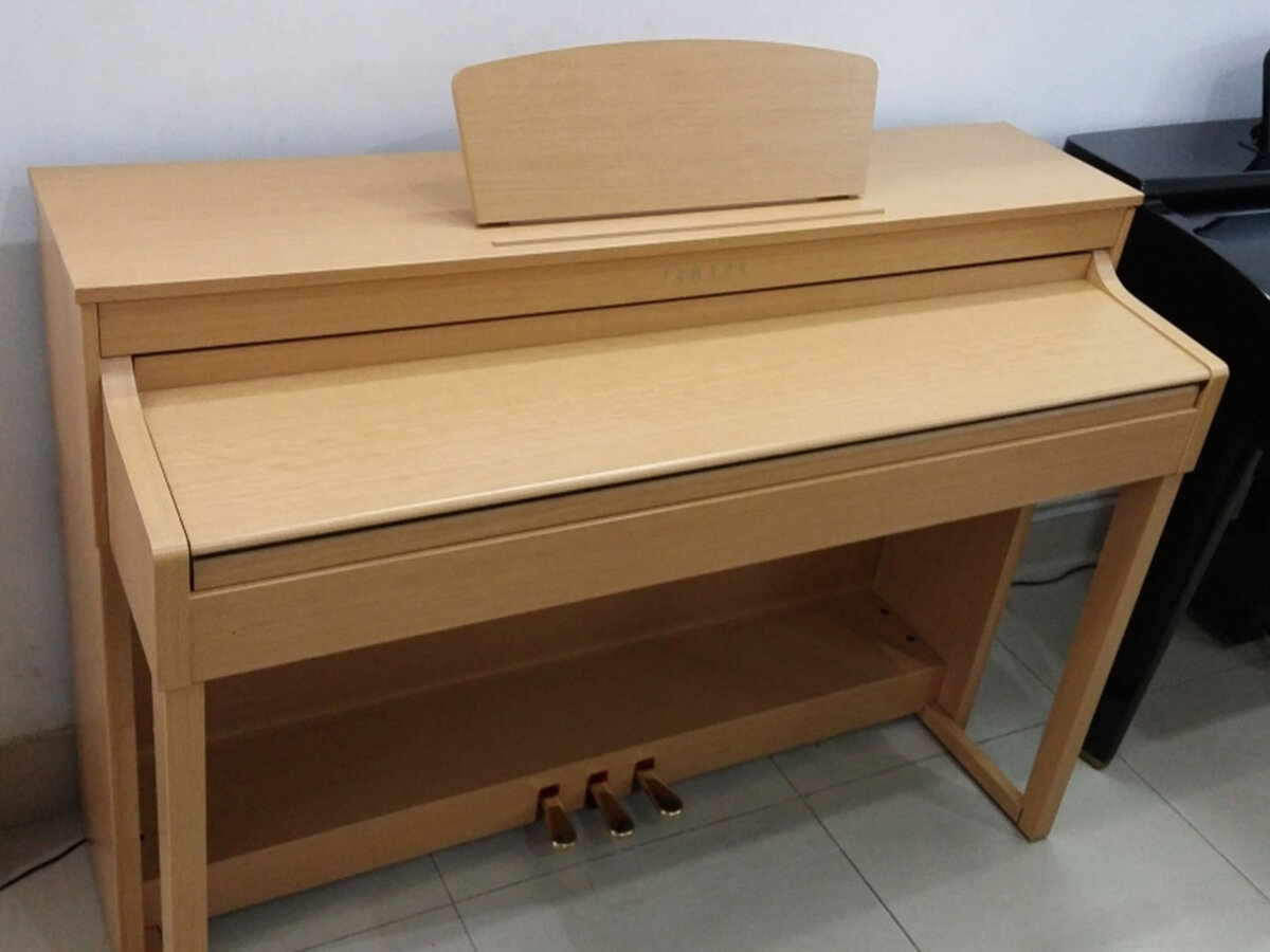 Góc chụp cận cảnh bàn phím đàn YAMAHA SCLP-430