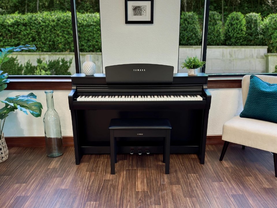 Cận cảnh YAMAHA CSP-255 B tại Piano House
