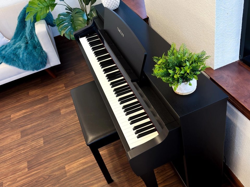 YAMAHA CSP-255 B - Góc nhìn thực tế 6