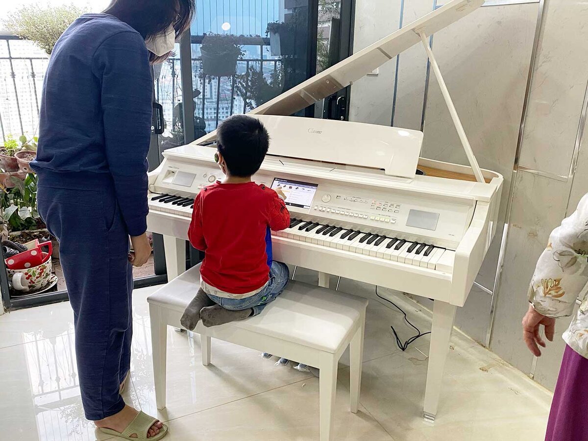 Hình ảnh chi tiết YAMAHA CVP-809 GP WH góc chụp 2