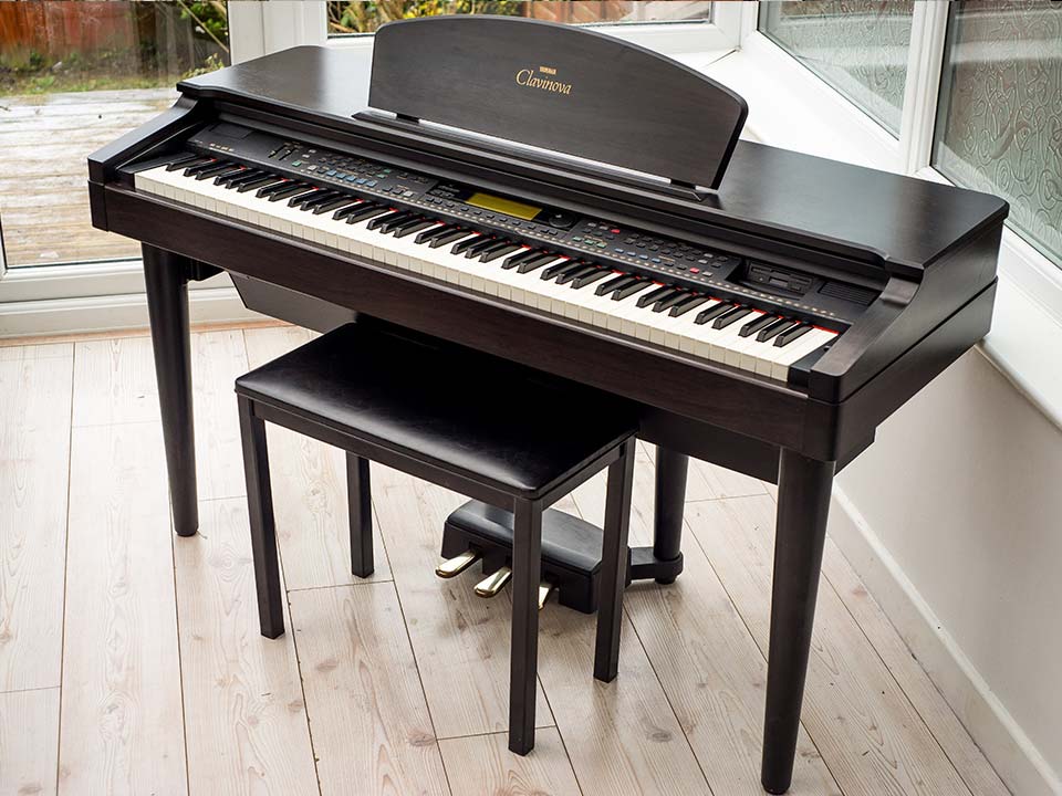 Toàn cảnh thiết kế thanh lịch của đàn piano điện YAMAHA CVP-94