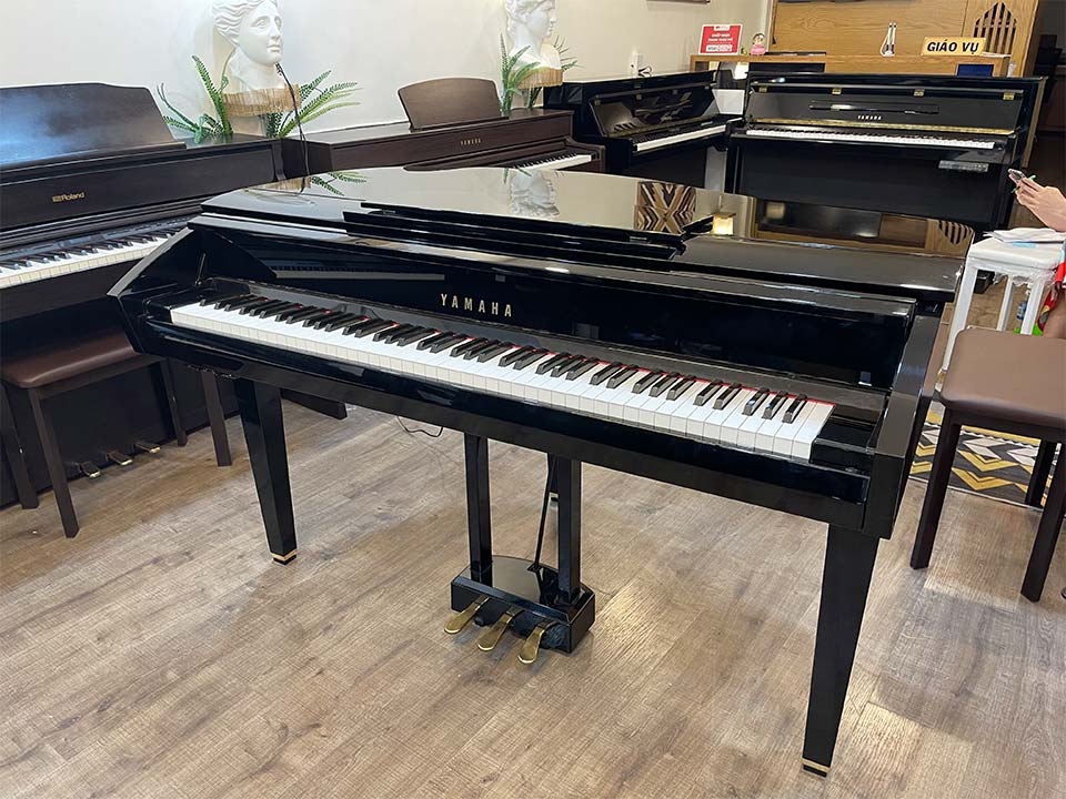 Đàn piano điện YAMAHA DGP7 với thiết kế grand mirror gloss sang trọng