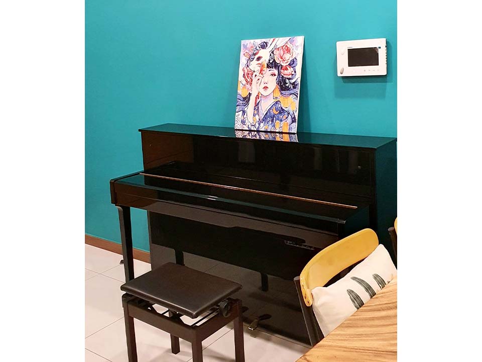 Chi tiết bàn phím gỗ trên đàn YAMAHA DUP-10 PE