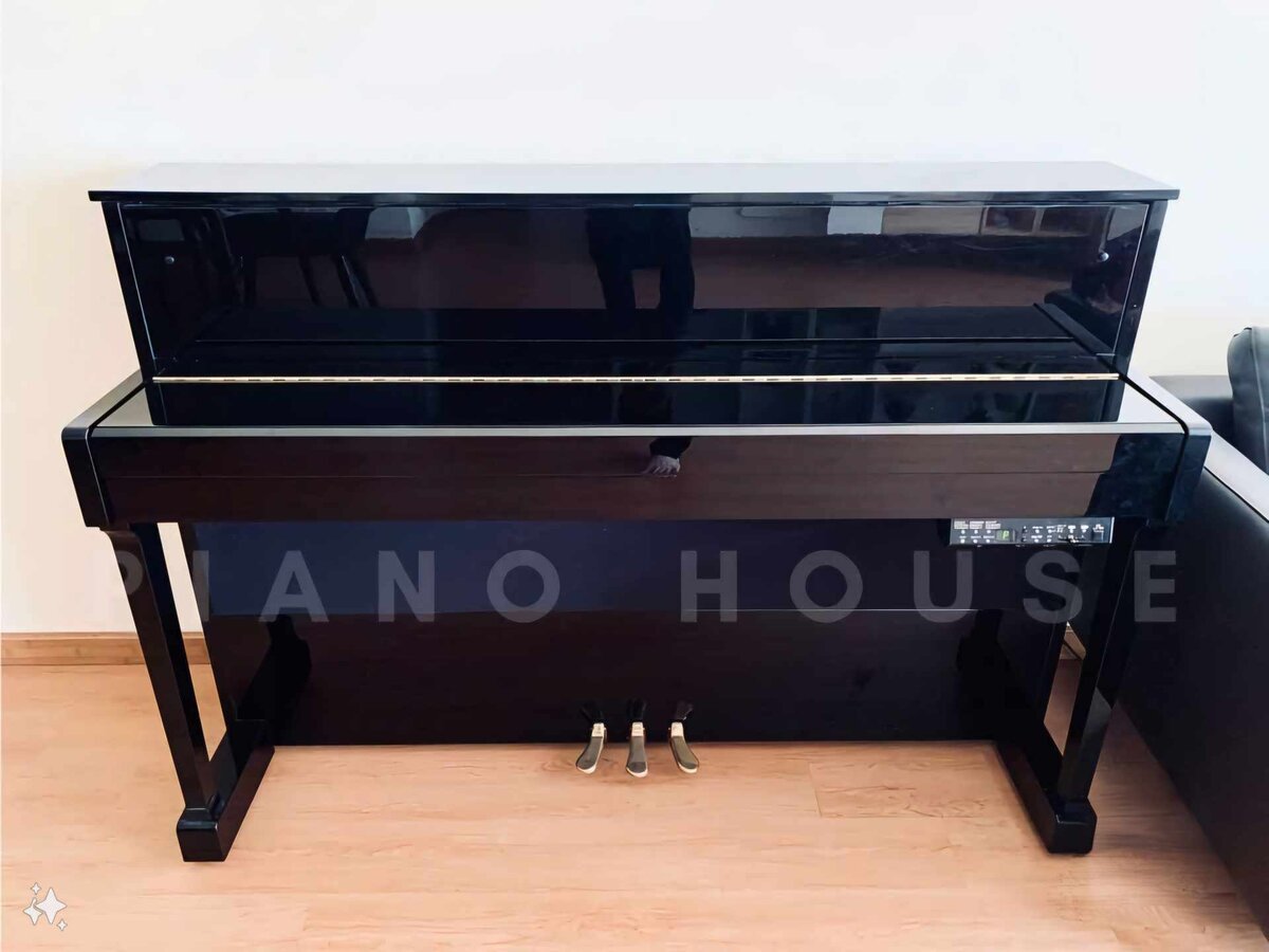 YAMAHA DUP-20 PE thiết kế dáng Upright màu đen bóng sang trọng