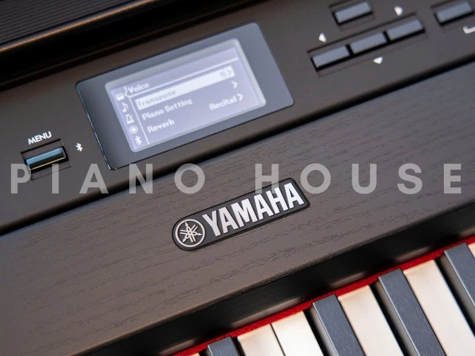 Hình ảnh chi tiết YAMAHA P-525 BK góc chụp 2