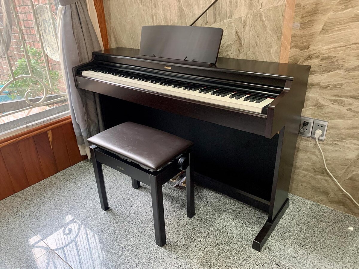 YAMAHA YDP-164 R - Góc nhìn thực tế 6
