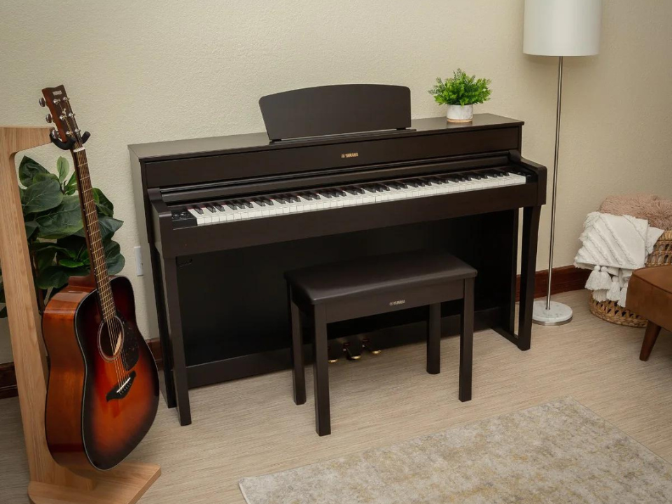 Hình ảnh chi tiết YAMAHA YDP-184 R góc chụp 2