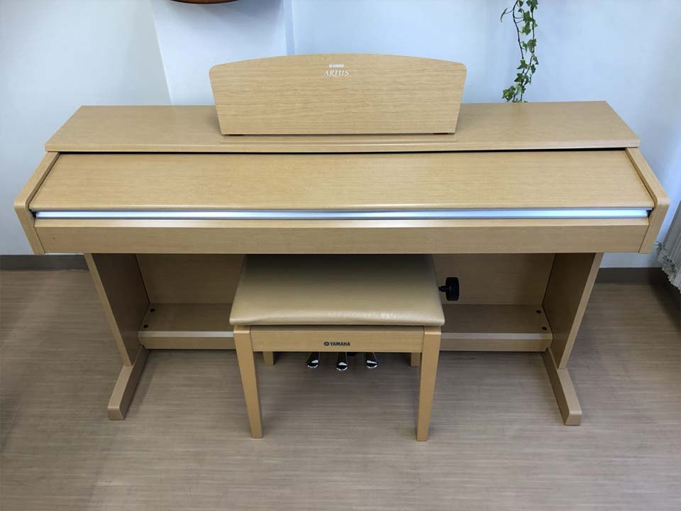 Bàn phím GHS trên đàn piano điện YAMAHA YDP-141 C với cảm giác nhấn mô phỏng piano cơ