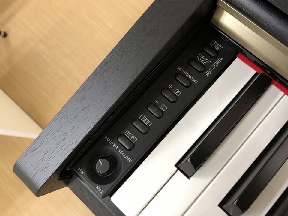 Bàn phím Graded Hammer của đàn YAMAHA YDP-161 B mô phỏng cảm giác piano cơ