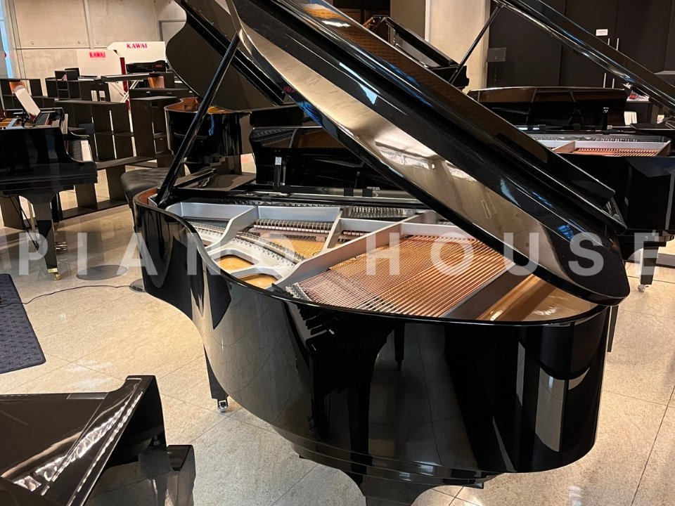 Cận cảnh KAWAI GL10 CHROME tại Piano House